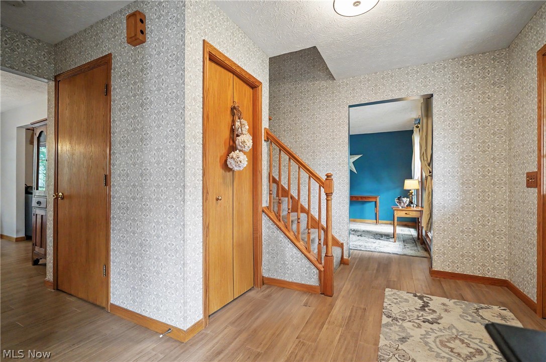 4587 Edgewater Stow OH 44224
