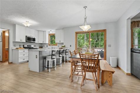 4587 Edgewater Stow OH 44224