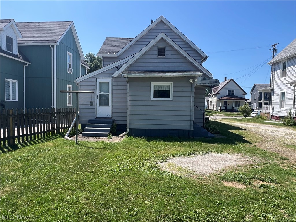 978 Buffalo Street Conneaut OH 44030