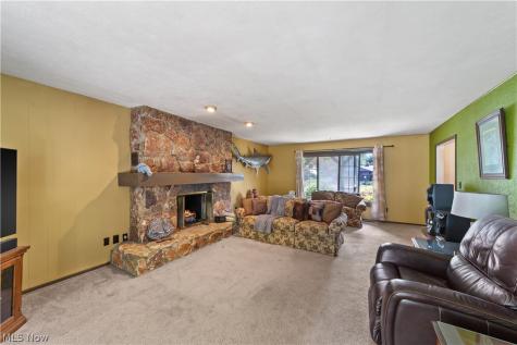 5911 Woodland Drive North Ridgeville OH 44039