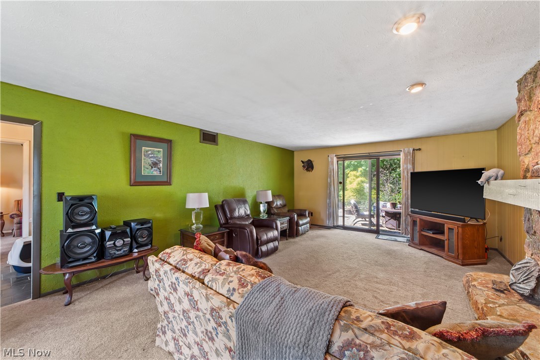 5911 Woodland Drive North Ridgeville OH 44039