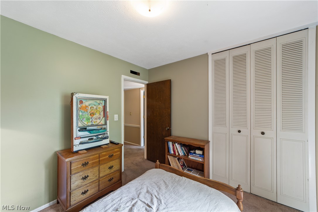 5911 Woodland Drive North Ridgeville OH 44039