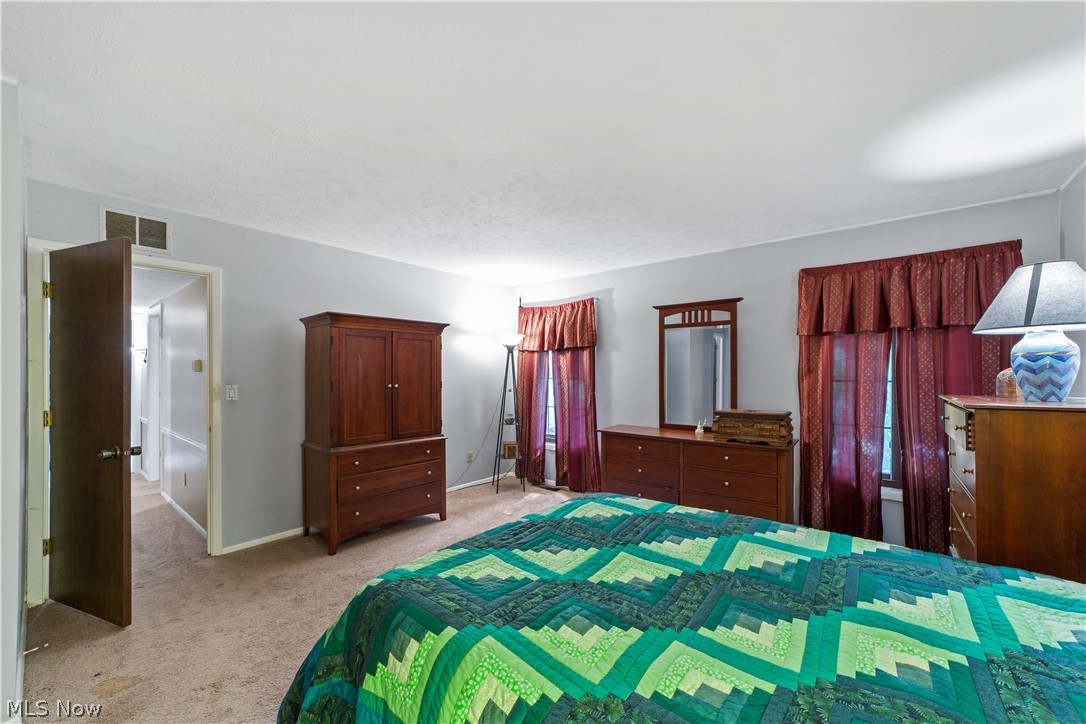 5911 Woodland Drive North Ridgeville OH 44039