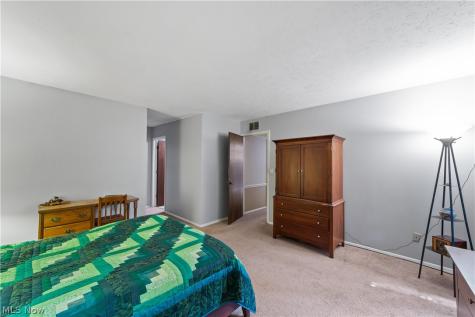 5911 Woodland Drive North Ridgeville OH 44039
