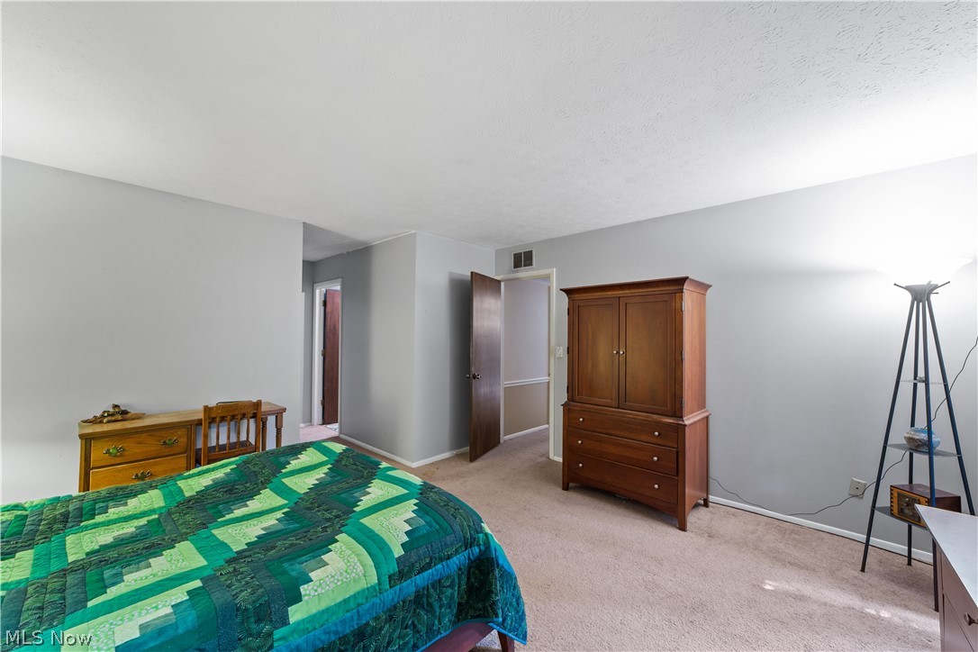 5911 Woodland Drive North Ridgeville OH 44039