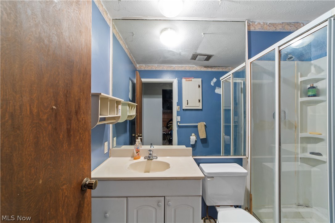 5911 Woodland Drive North Ridgeville OH 44039