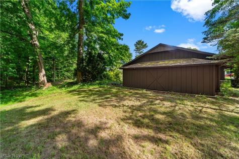 5911 Woodland Drive North Ridgeville OH 44039