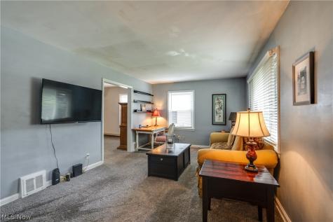 620 Woodside Drive Kent OH 44240