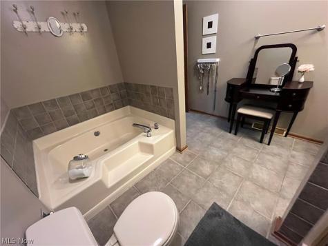 1158 Stonecrest Drive Tallmadge OH 44278