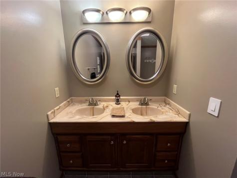 1158 Stonecrest Drive Tallmadge OH 44278