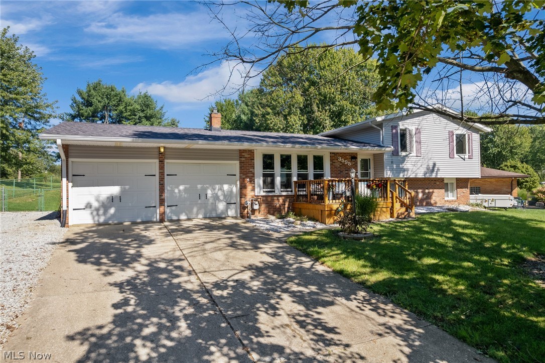 3595 Dauphin Drive NE Canton OH 44721