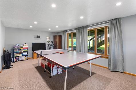 3595 Dauphin Drive NE Canton OH 44721