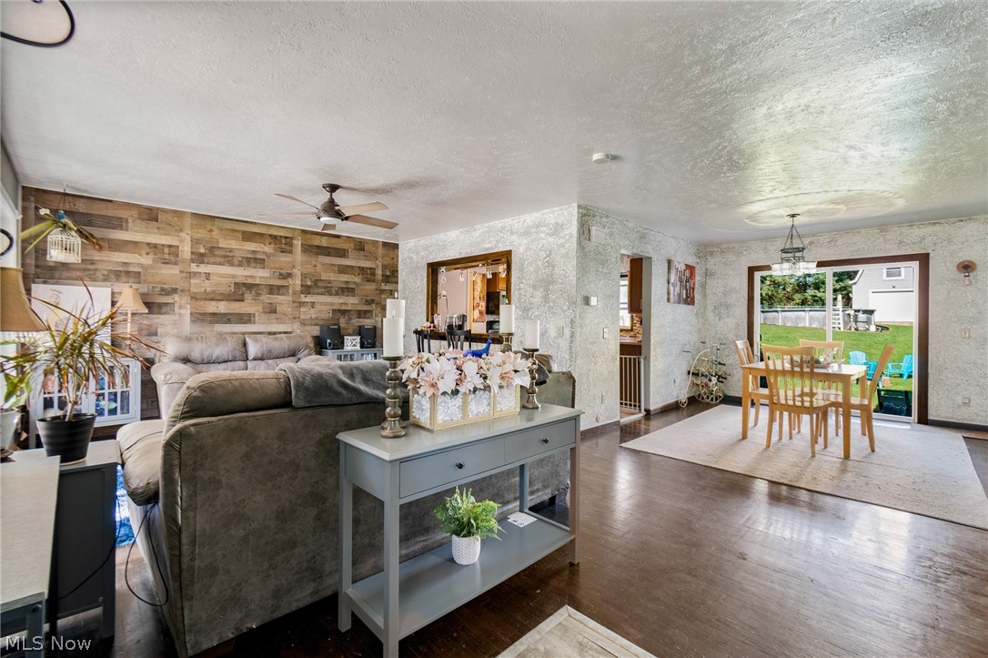 3595 Dauphin Drive NE Canton OH 44721