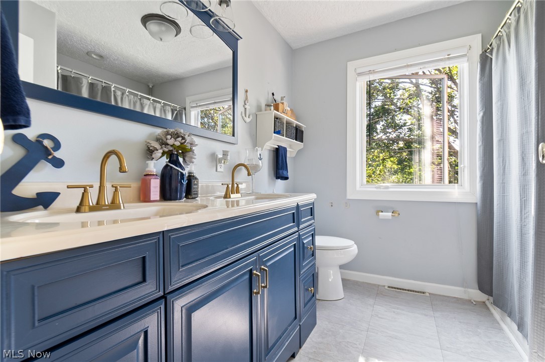 3595 Dauphin Drive NE Canton OH 44721