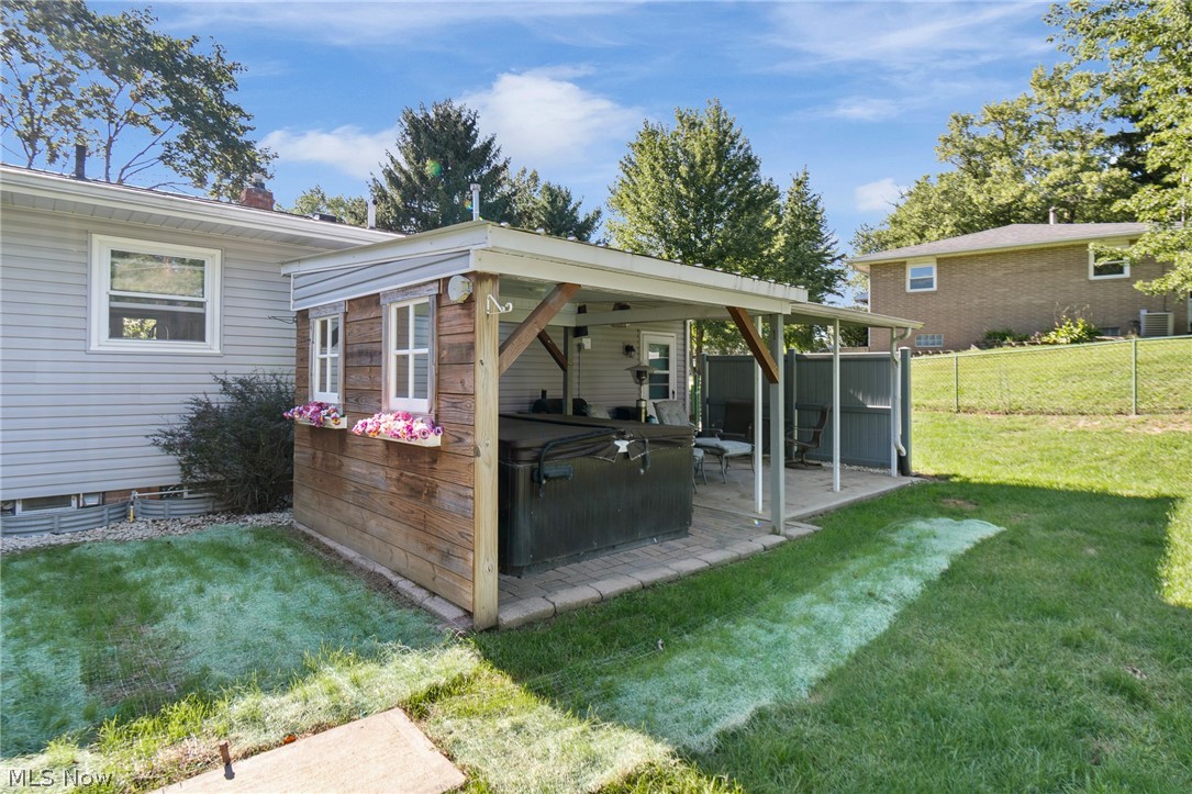 3595 Dauphin Drive NE Canton OH 44721