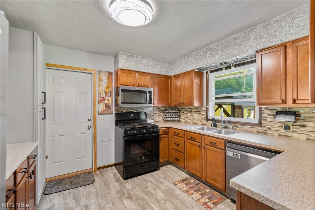 3595 Dauphin Drive NE Canton OH 44721