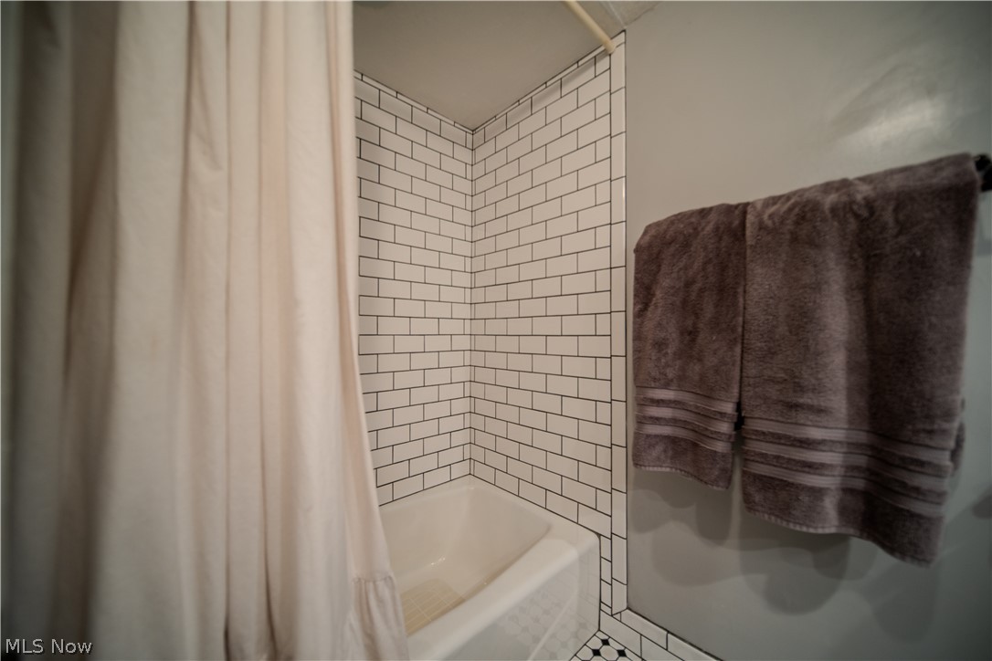 6549 Waterloo Road Atwater OH 44201
