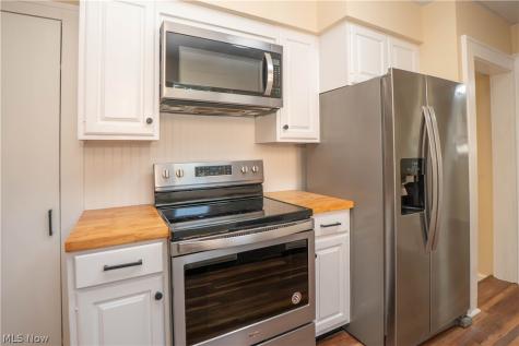 216 6th Street NE North Canton OH 44720