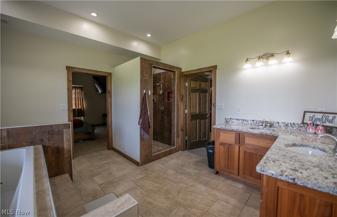 9918 Ridge Road SE Uhrichsville OH 44683