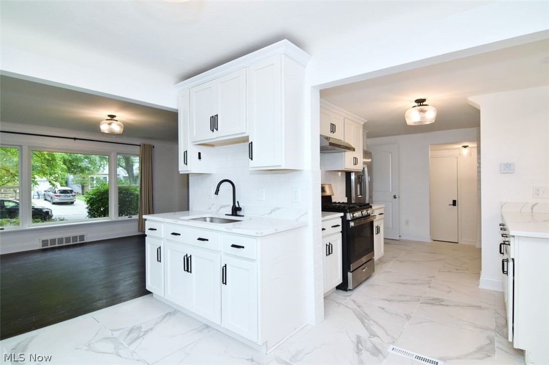 2461 White Road University Heights OH 44118