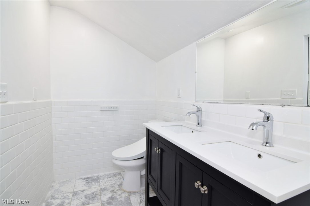 2461 White Road University Heights OH 44118