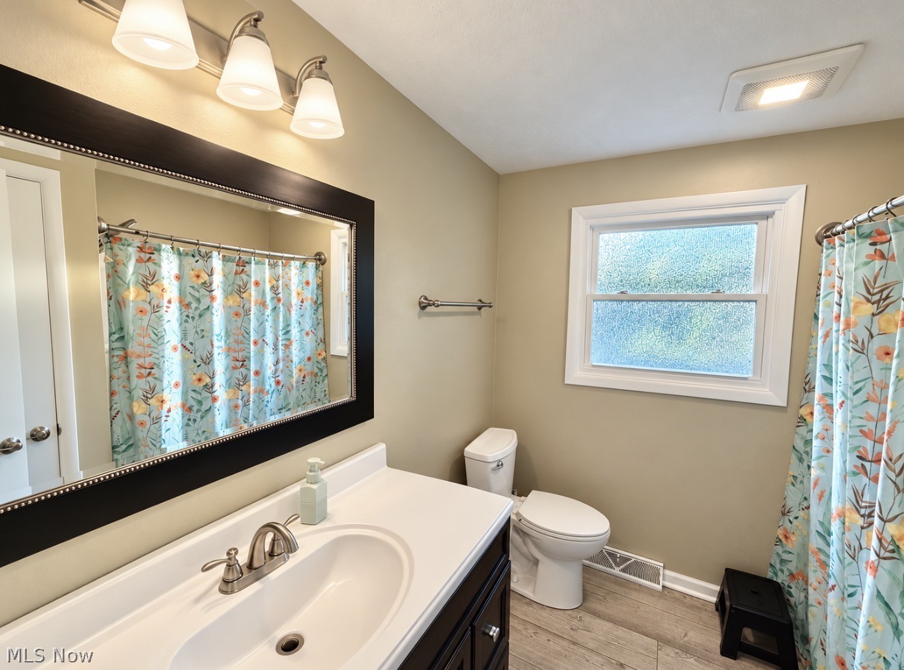 5997 Lake O' Springs Avenue NW Canton OH 44718