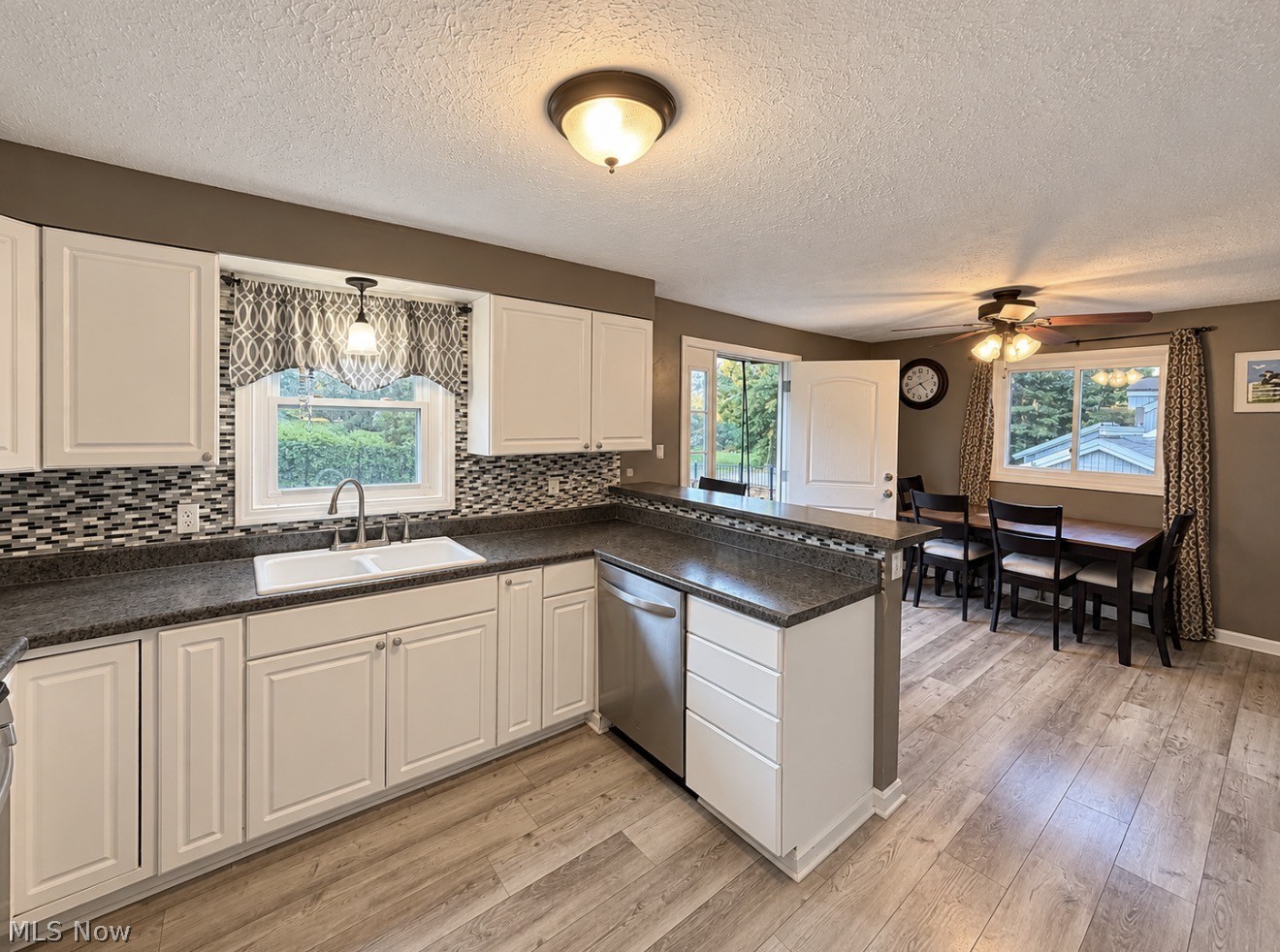 5997 Lake O' Springs Avenue NW Canton OH 44718