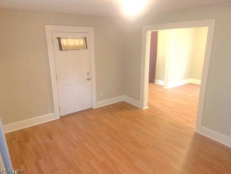 627 Roscoe Avenue Akron OH 44306