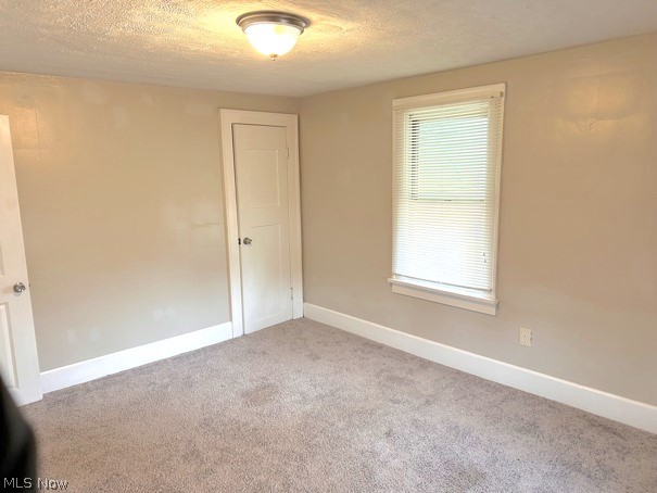627 Roscoe Avenue Akron OH 44306
