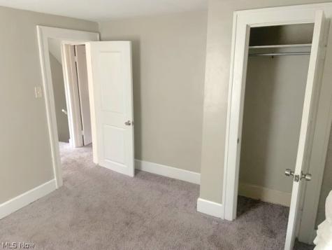 627 Roscoe Avenue Akron OH 44306