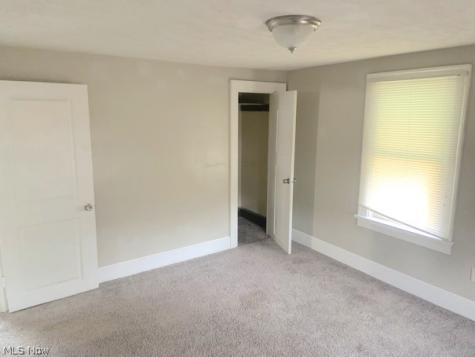 627 Roscoe Avenue Akron OH 44306