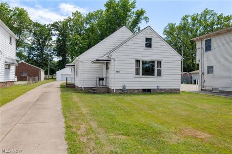 5203 Snow Road Parma OH 44134