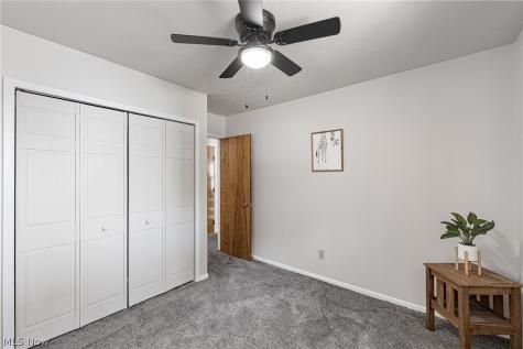 5203 Snow Road Parma OH 44134