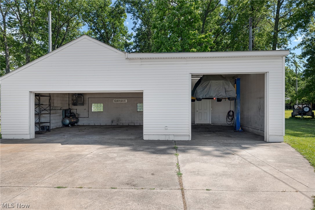 5203 Snow Road Parma OH 44134