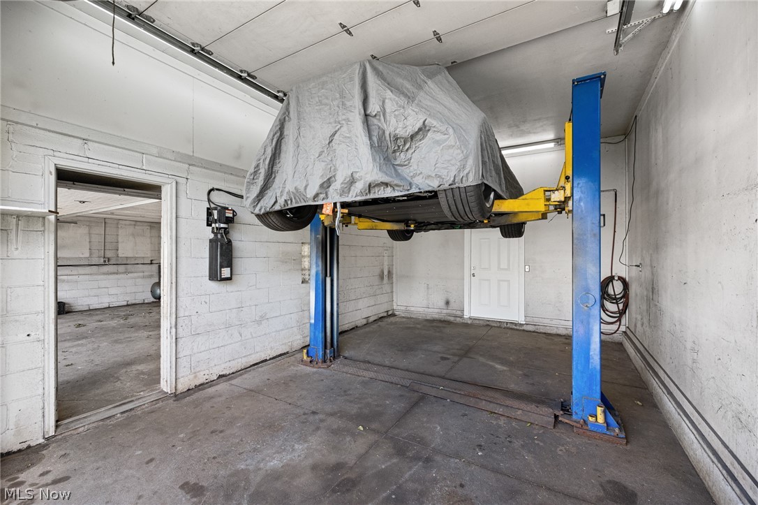 5203 Snow Road Parma OH 44134