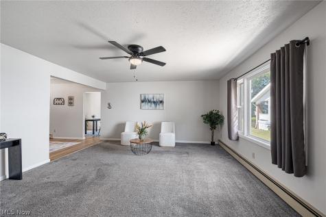 5203 Snow Road Parma OH 44134