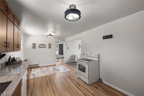 5203 Snow Road Parma OH 44134