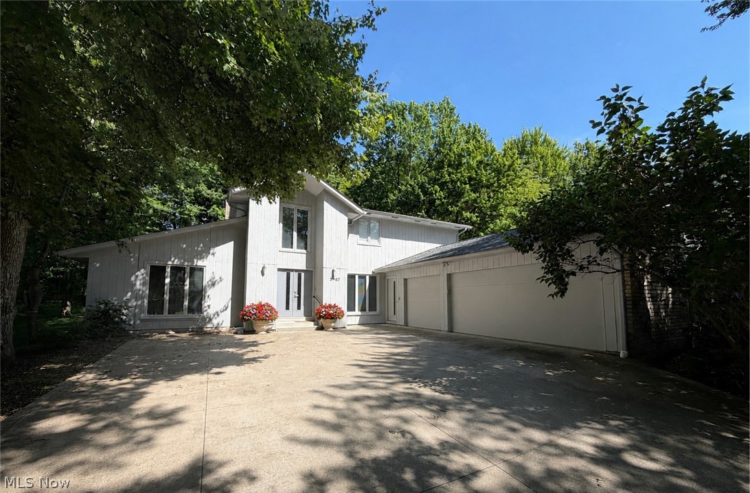 3967 West Meadow Lane Orange OH 44122