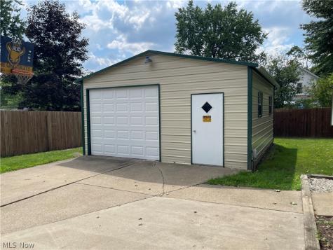 1198 Sherman Street Akron OH 44301