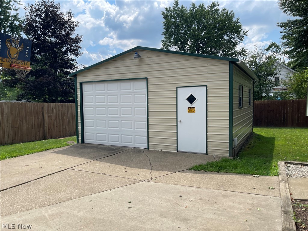 1198 Sherman Street Akron OH 44301