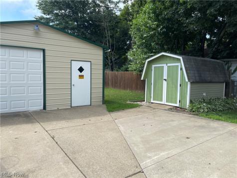 1198 Sherman Street Akron OH 44301