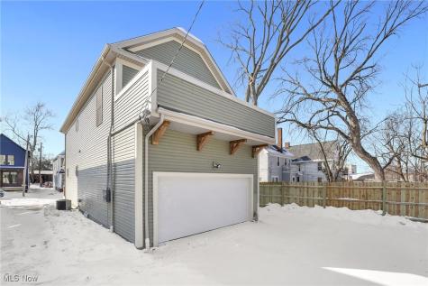 1881 Woodlawn Avenue Cleveland OH 44112