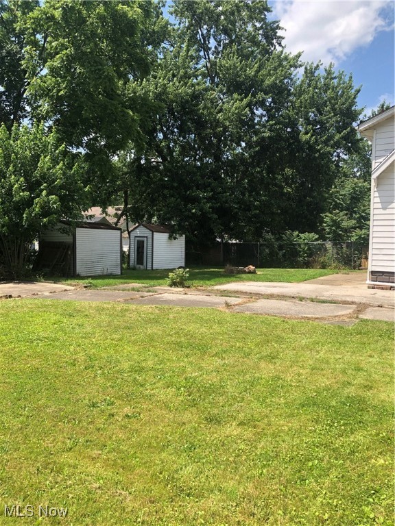 786 Sarcee Avenue Akron OH 44305