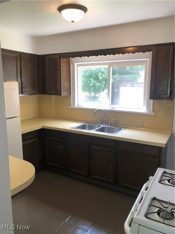 786 Sarcee Avenue Akron OH 44305