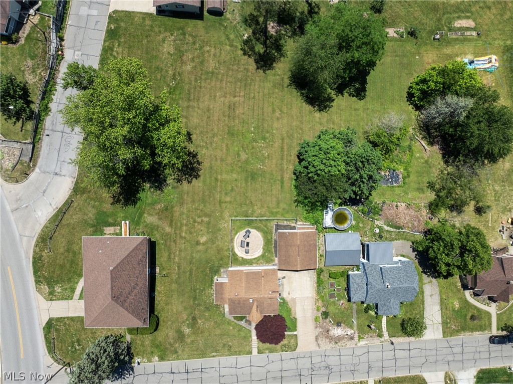 106 Mcconnell Avenue Wintersville OH 43953