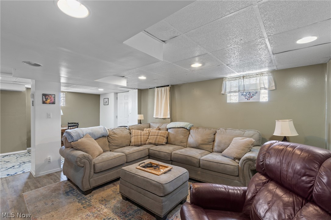 106 Mcconnell Avenue Wintersville OH 43953