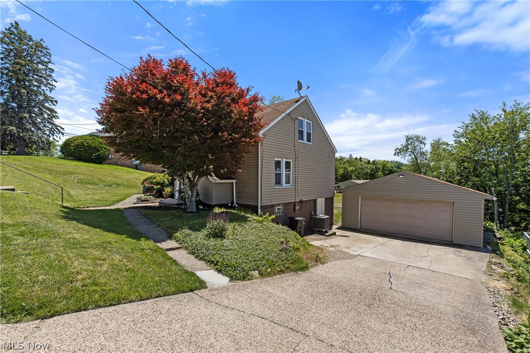 106 Mcconnell Avenue Wintersville OH 43953