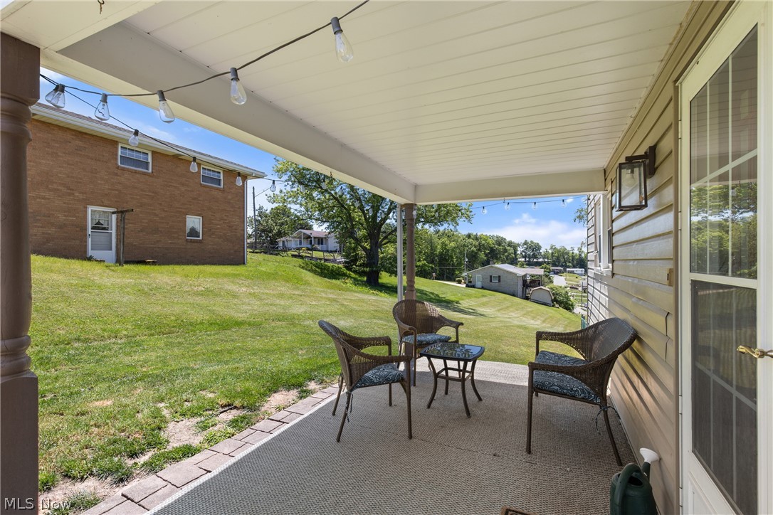 106 Mcconnell Avenue Wintersville OH 43953