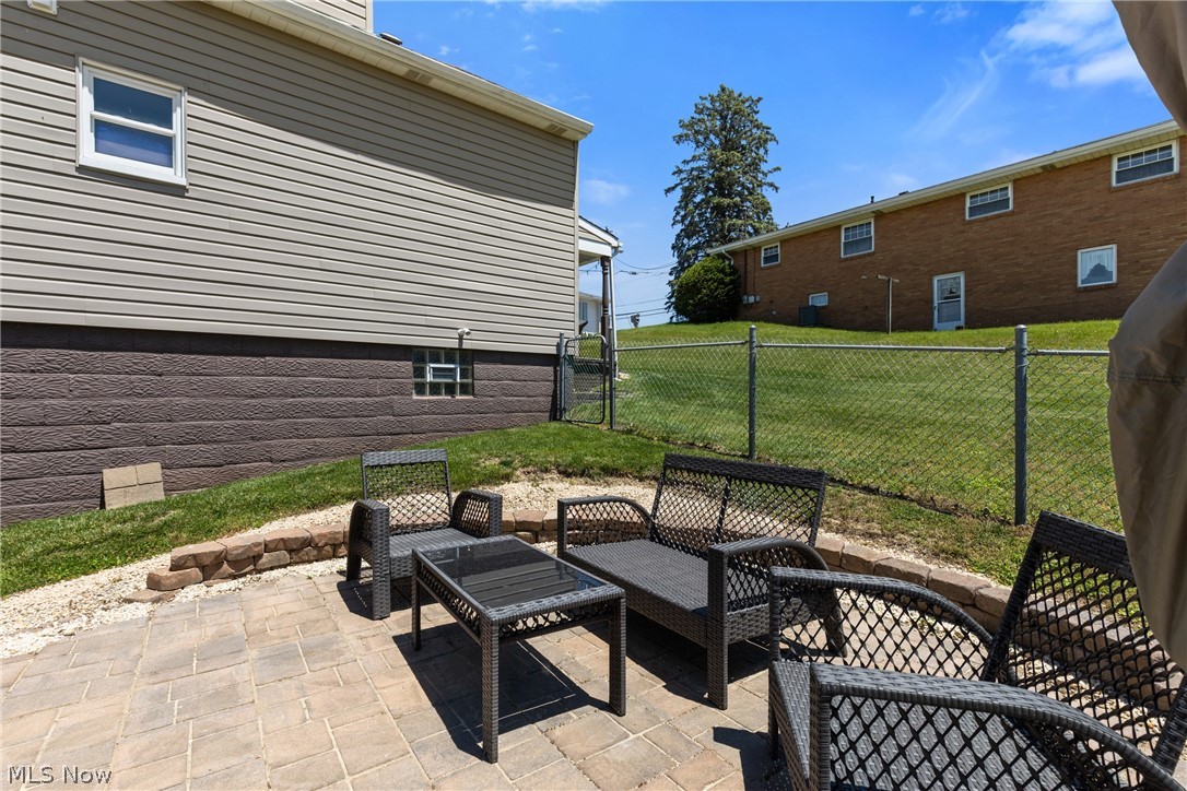 106 Mcconnell Avenue Wintersville OH 43953