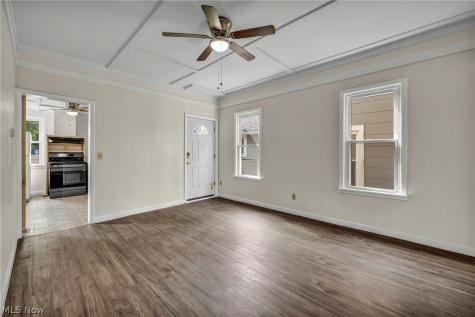 1023 W Washington Avenue Lorain OH 44052